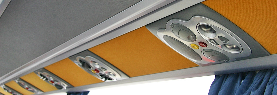 62/63 persoons touringcar afbeelding